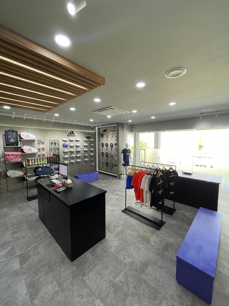 Tienda PadelPoint Bandung store interior
