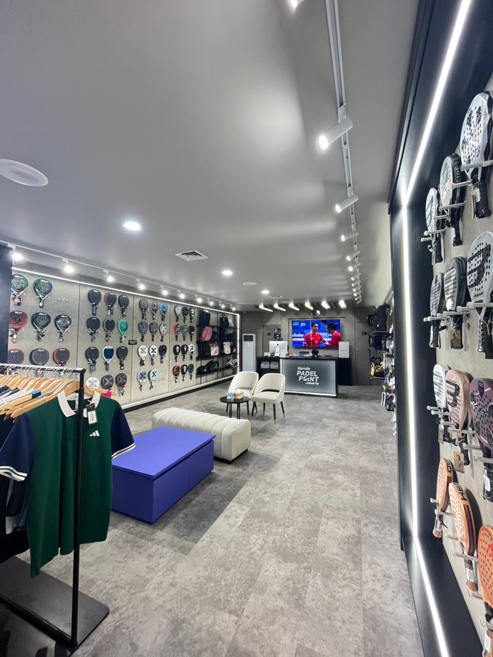 Tienda PadelPoint Jakarta store interior